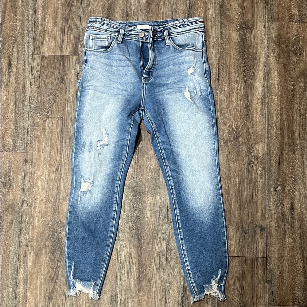 KanCan Distressed Ankle Jeans